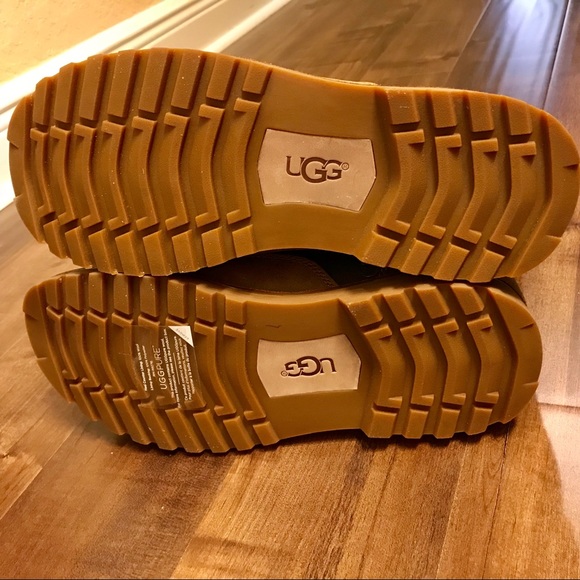 Brand New UGG Men’s Leather Boots Size 10 - Picture 5 of 8